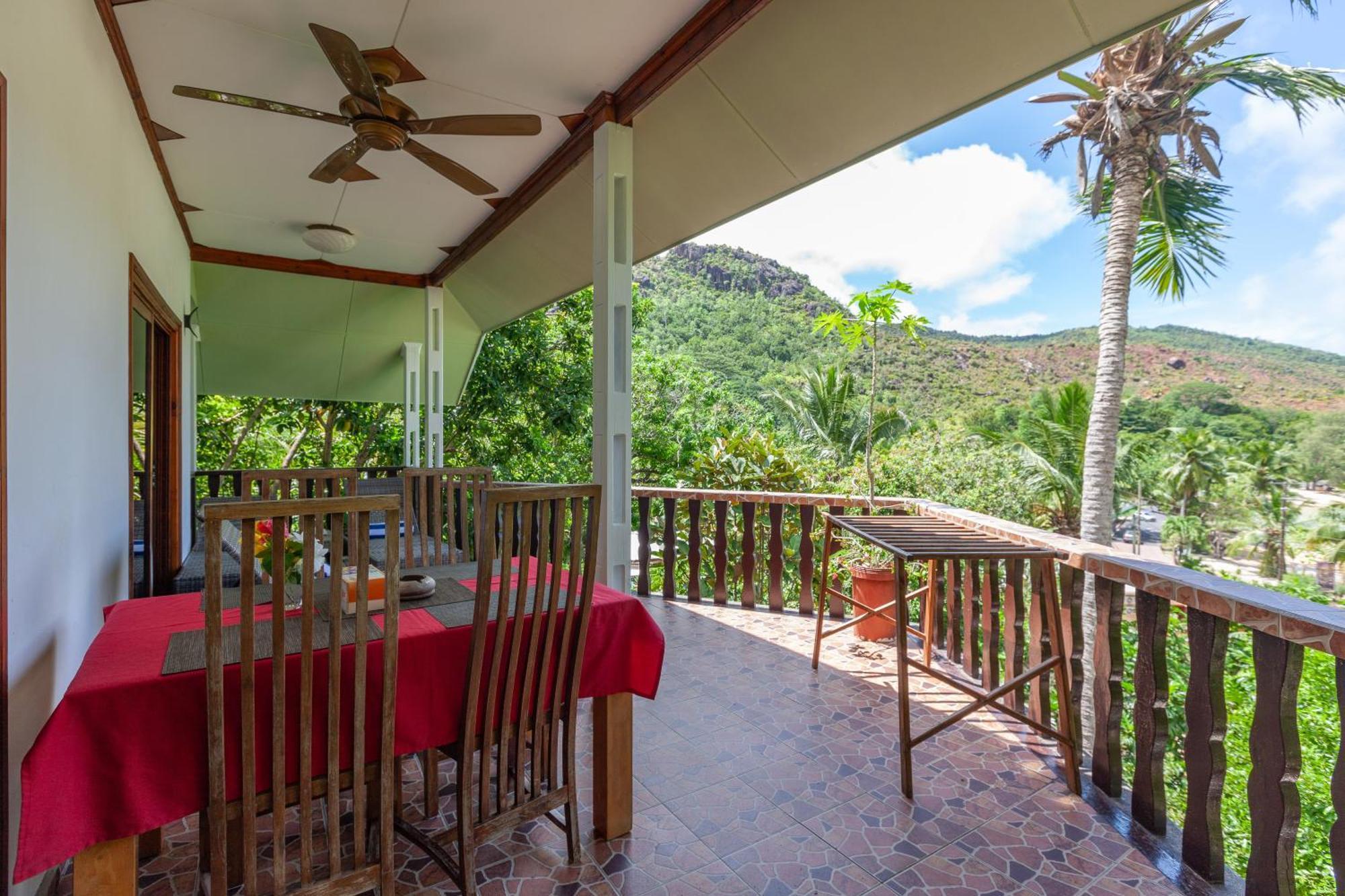 Sea View Lodge Baie Sainte Anne Luaran gambar