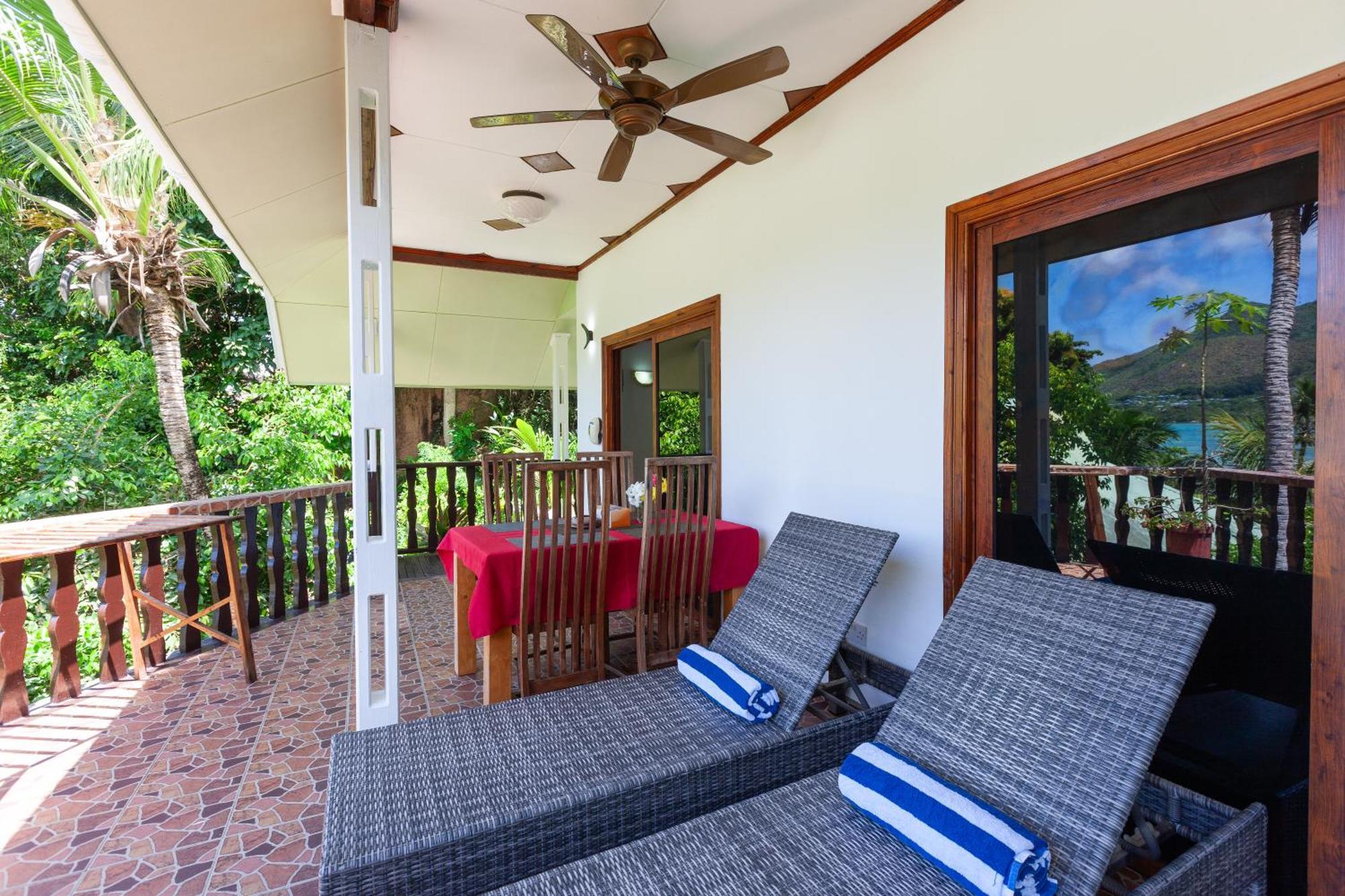 Sea View Lodge Baie Sainte Anne Luaran gambar